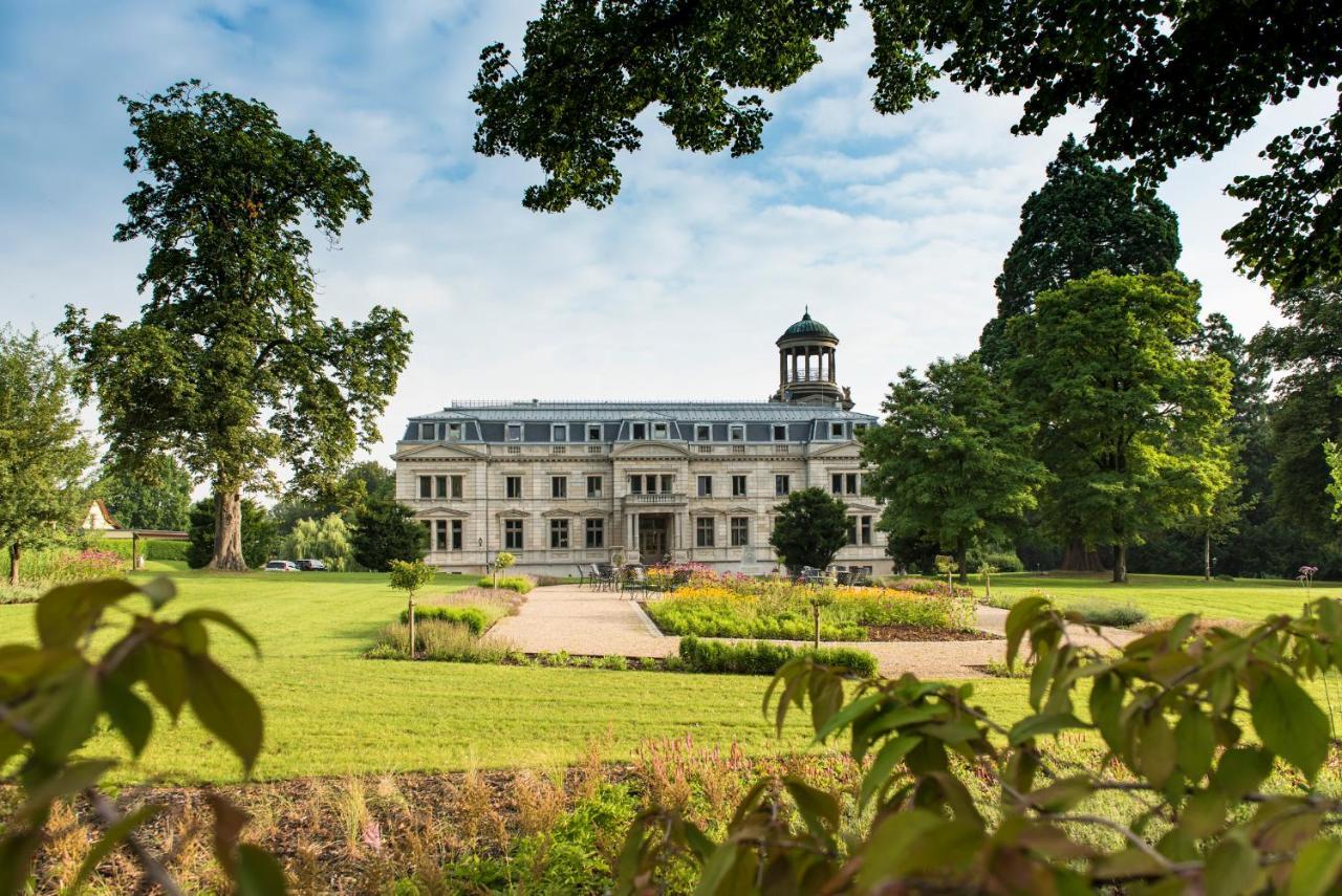 Schloss Kaarz Mit Park Hotel Exterior photo